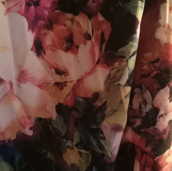 Flowery Bomber style zipper lightweight jacket - Picture 3 of 4